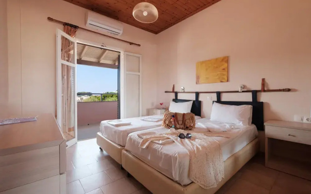 Canal d'Amour Makris Apartments
