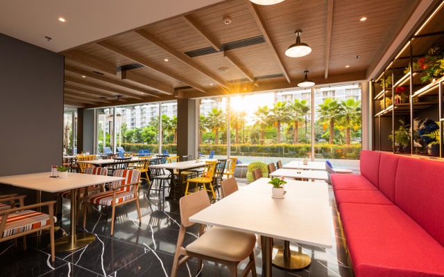 Maitria Hotel Rama 9 Bangkok - A Chatrium Collection