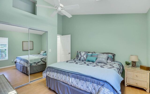 4BR Beach-Central Duplex by RedAwning