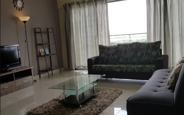 Setia Walk R2 Block by SYNC