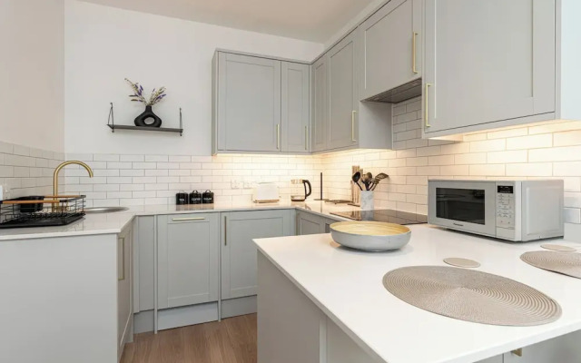 JOIVY Stylish 1 bed flats in Soho