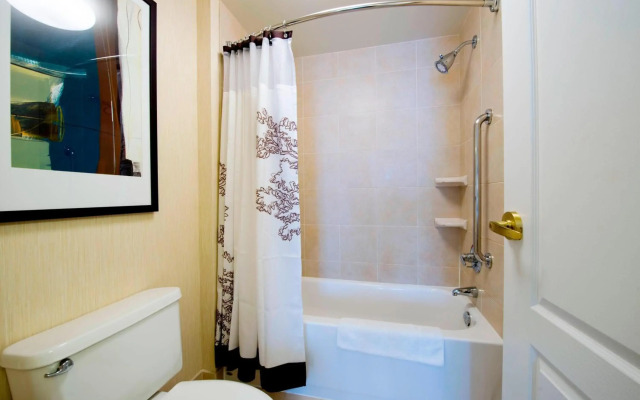 Residence Inn by Marriott Mississauga - Airport Corporate Centre West