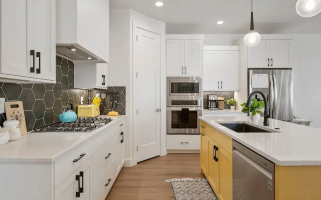 Beech Bungalow 5 Bedroom Townhouse