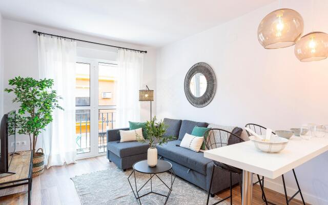 1 Bd Apartment With Balcony Perfect Location. Santa Marta II