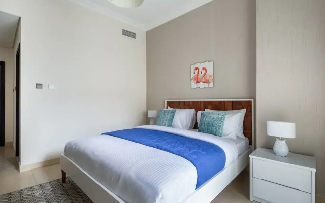 Lavish 3BR With Study in Downtown Dubai