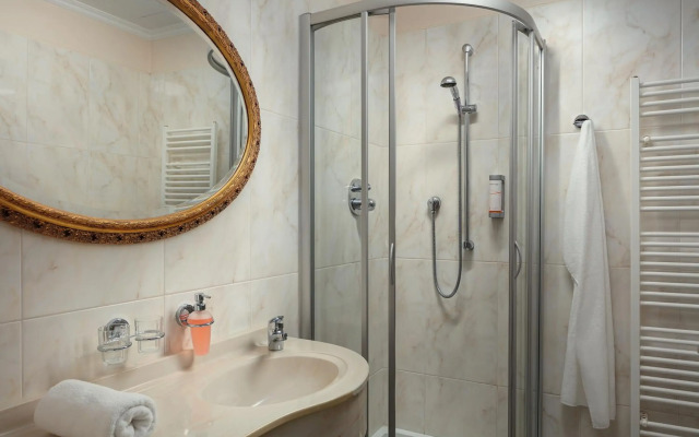 Humboldt Park Hotel And Spa