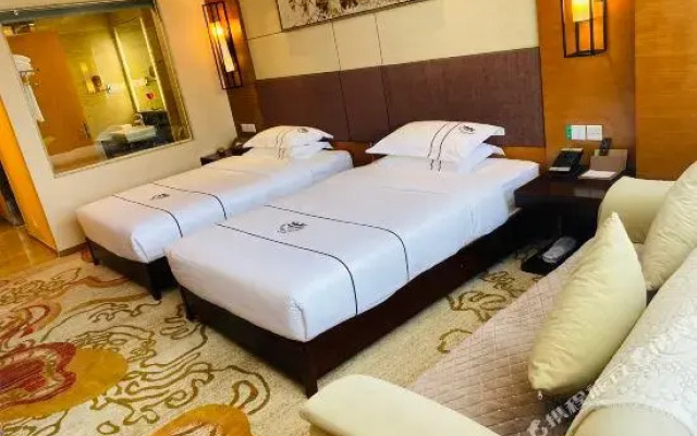 Zhaotong Purple Light Hotel