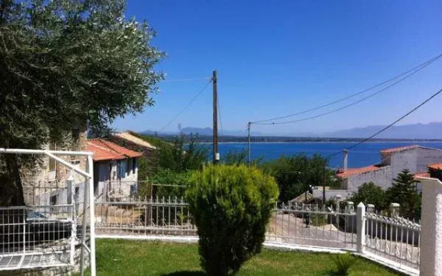 Erato Apartments