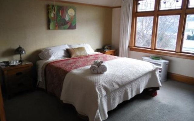 Highway House B and B – Guest Rooms – Oamaru