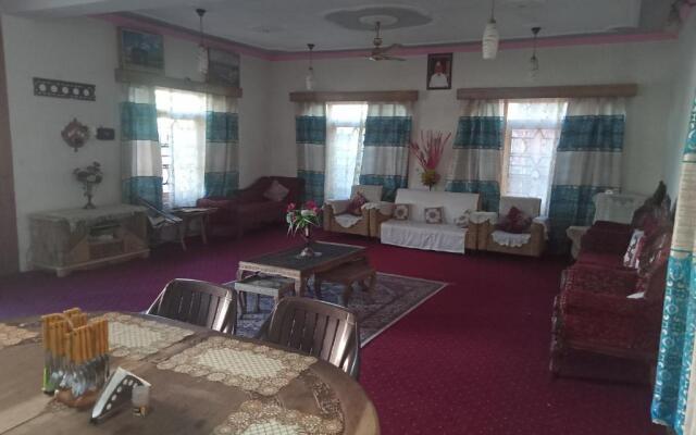 OYO 87696 Grand Inayat