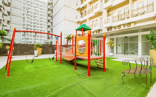 Skyland Sentul Tower Apartment