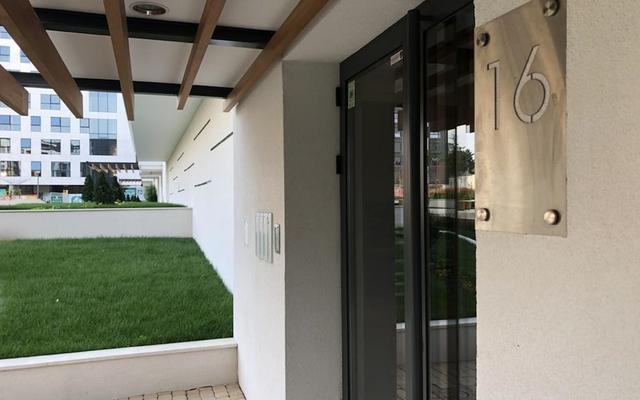 Central Garden Apartment
