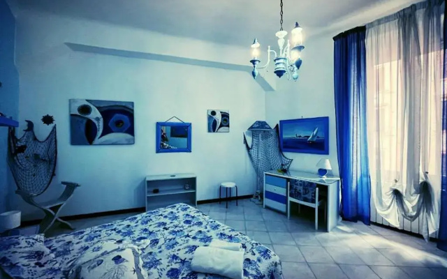 La Maison des Caprices_ La Spezia _Stazione_5Terre
