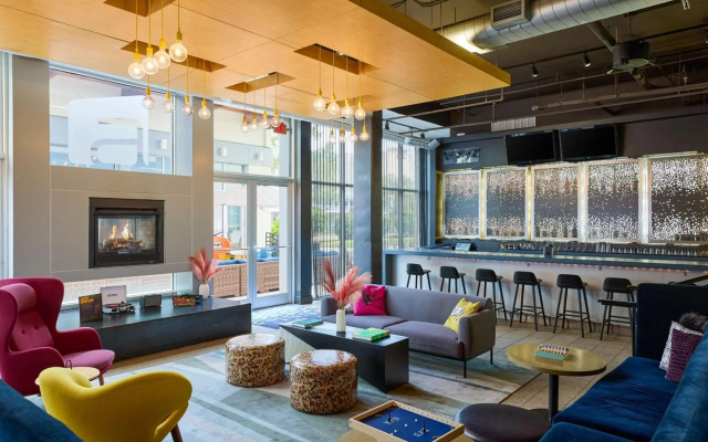 Aloft Charleston Airport & Convention Center