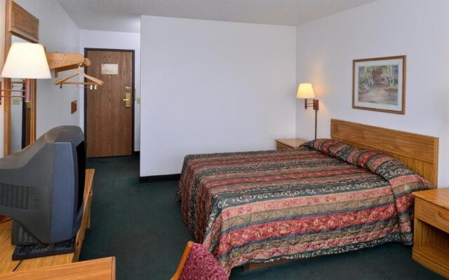 Americas Best Value Inn - Walcott / Davenport