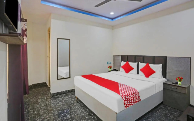 OYO Flagship 70297 Royal Palace Guest House