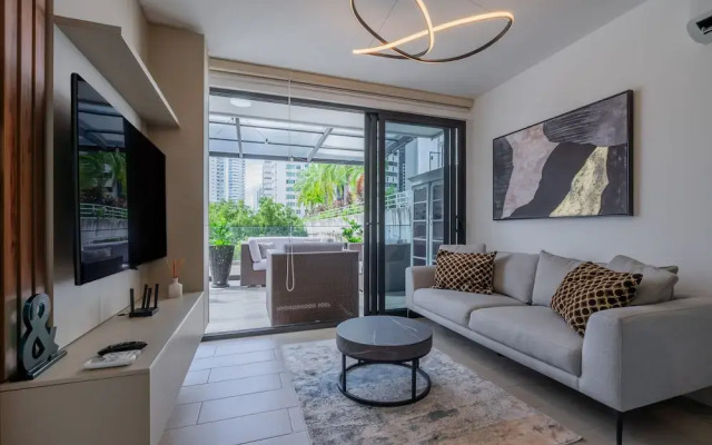 w Radiant 1BR w Modern Balcony in San Francisco