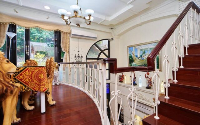 Peace Art Villa