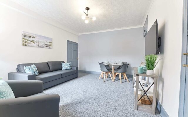 Host Stay Ralph House