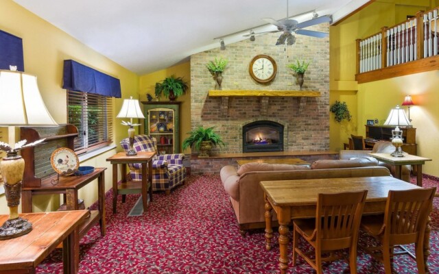 AmericInn Lodge & Suites Republic