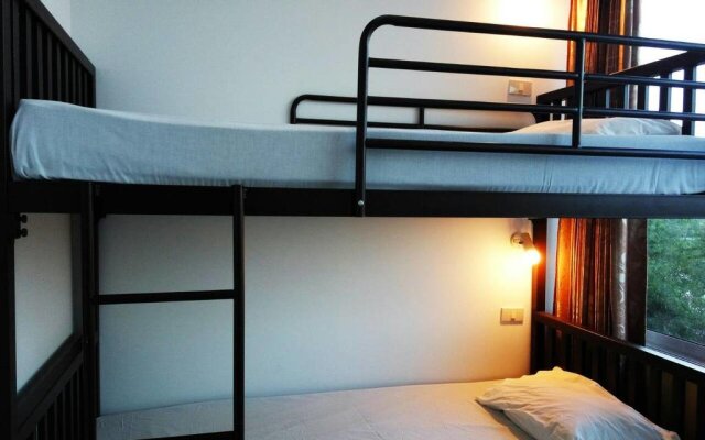 Samui Lakeside Hostel - Adults Only