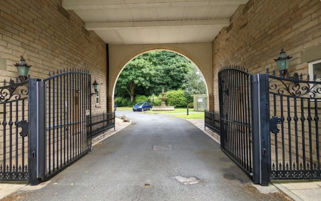 Stunning & Modern 2BD Flat - Manchester!
