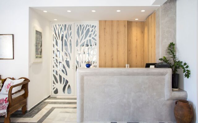 TheArtemis - Perissa Hotel