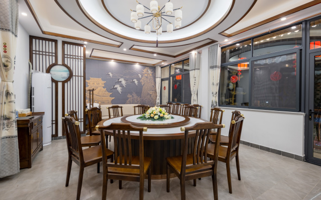 Floral Hotel·Huiyuan Residential Accommodation (Tianzhu Mountain Scenic Area Store)