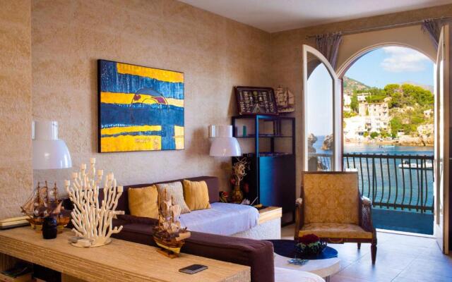 Agatha House Taormina-with Private Beach