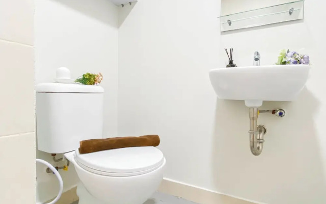 Neat Studio Room Apartment Meikarta