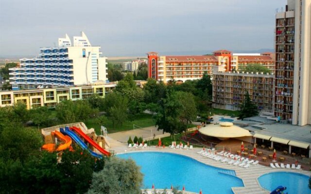 Hotel Iskar & Aquapark - Premium All Inclusive