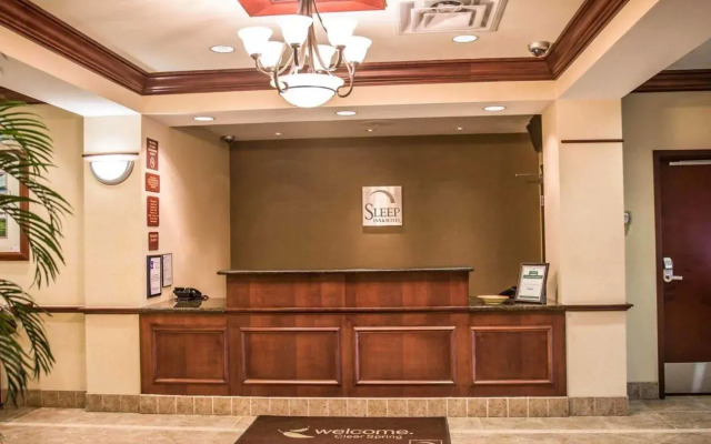 Holiday Inn Express & Suites Clear Spring by IHG