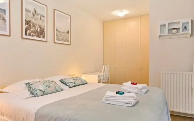 Cozy Apartment With Sea-view 1 min From Beach