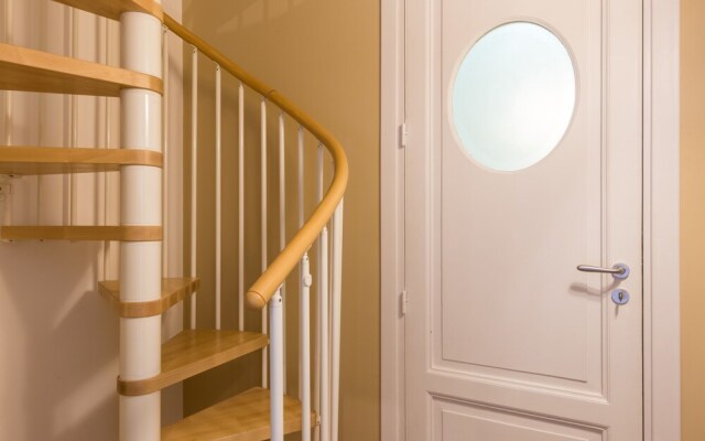 Elegante e Moderno Appartamento al Politeama