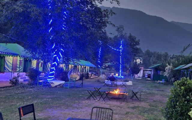 Hotel Himalayan River & Camping