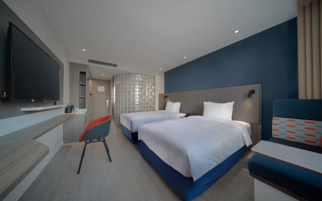 Holiday Inn Express Shanghai Jinqiao Central by IHG