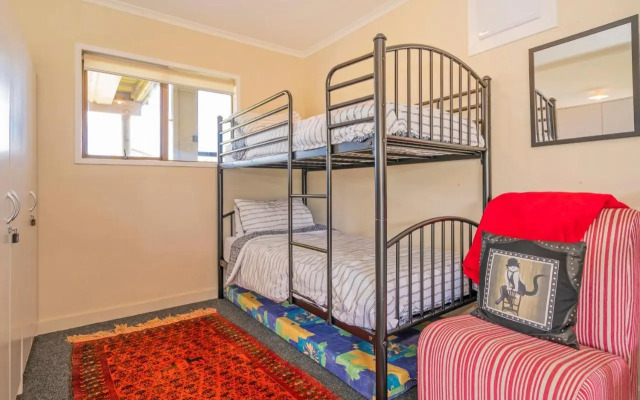 Seabreeze on Cook - Whitianga Holiday Home