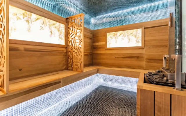 Natura All Seasons Boutique Hotel