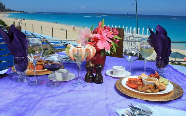 Paradise Island Beach Club by RedAwning