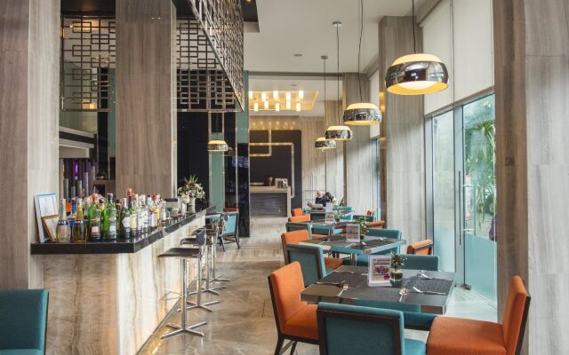 FX Hotel Metrolink Makkasan