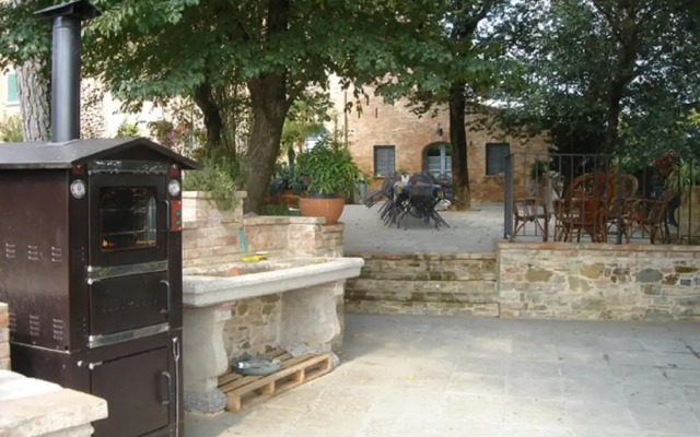 Elegant Castle Stay With Pool