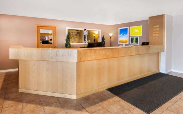 Days Inn Manistee