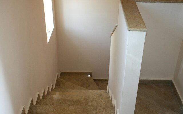Elina's House
