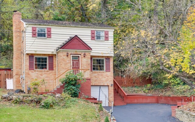 Cute Home w/ Patio ~ 7 Mi to Dtwn Pittsburgh