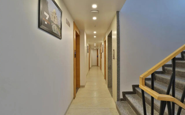 OYO Rooms Near Station Gulambaba Road 2