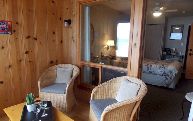 Sandy Beach Lodge