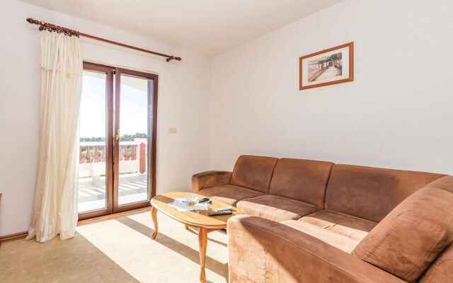 Beautiful Home in Banjol With Wifi and 2 Bedrooms