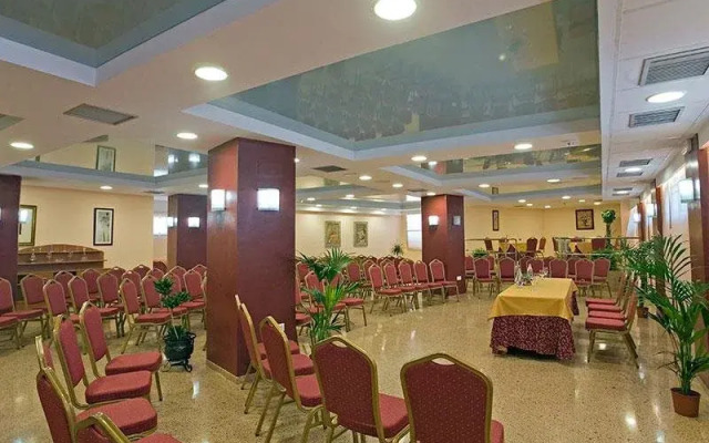 Perla Marina Hotel & Apartamentos