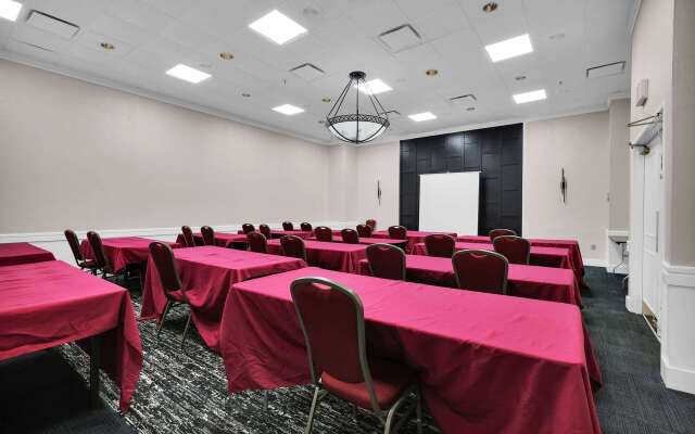 Ramada by Wyndham Jacksonville I-95 by Butler Blvd