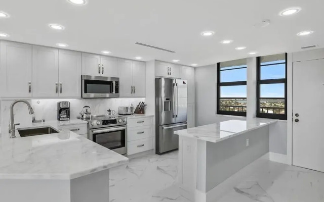 Seaview #67023 - 2 Br Condo